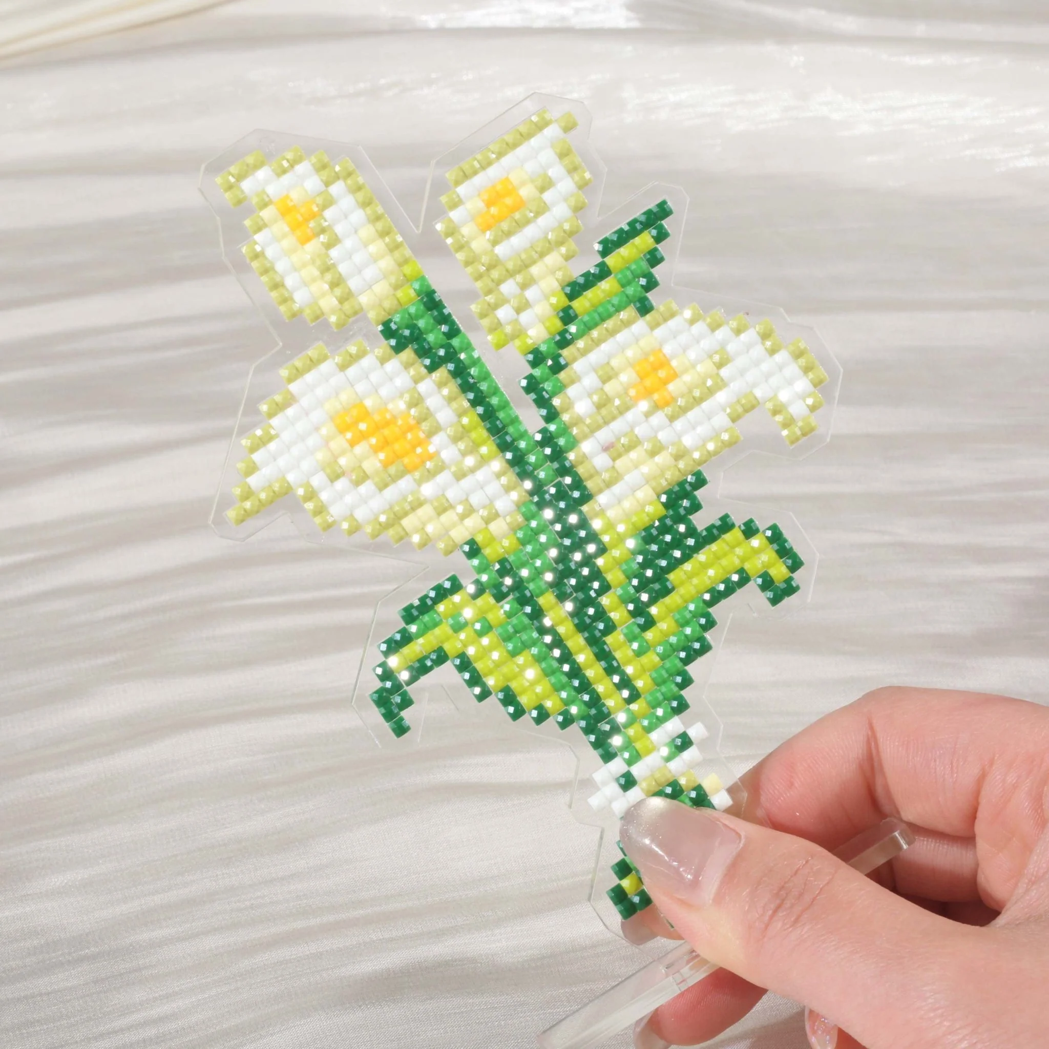 Calla Lily Bouquet Acrylic Diamond Art Display Stand - Image 4