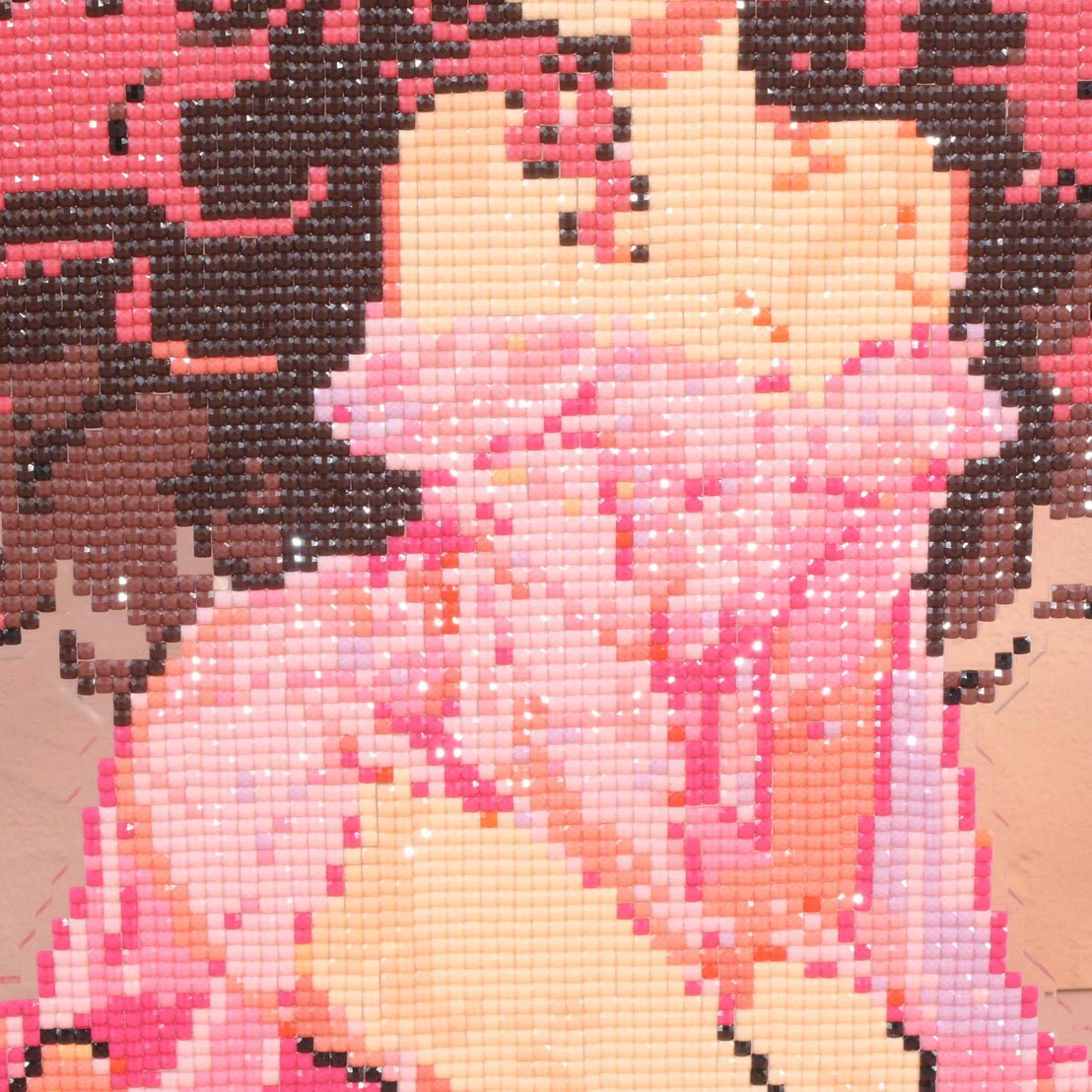Glamorous Beauty Diamond Art Display Stand - Image 3