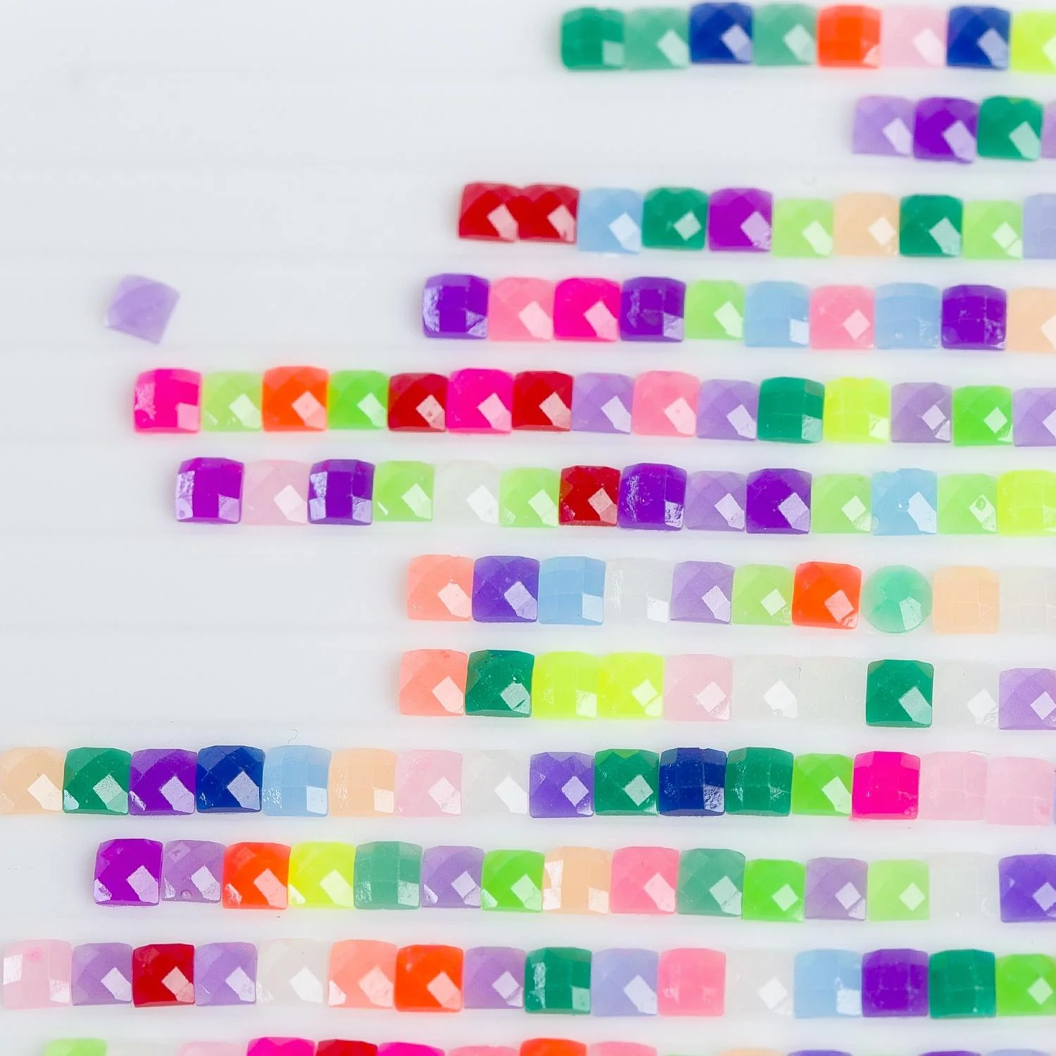 20 Colors Square Glow in the Dark Diamond Painting Beads - Image 3