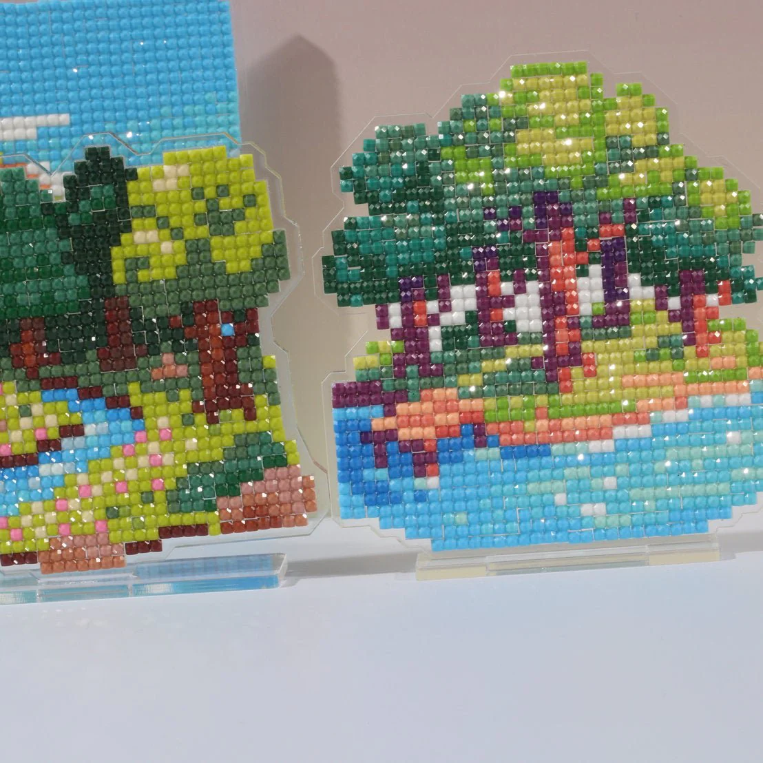 LumiGem Island in the Lake Diamond Painting Stand - Image 8