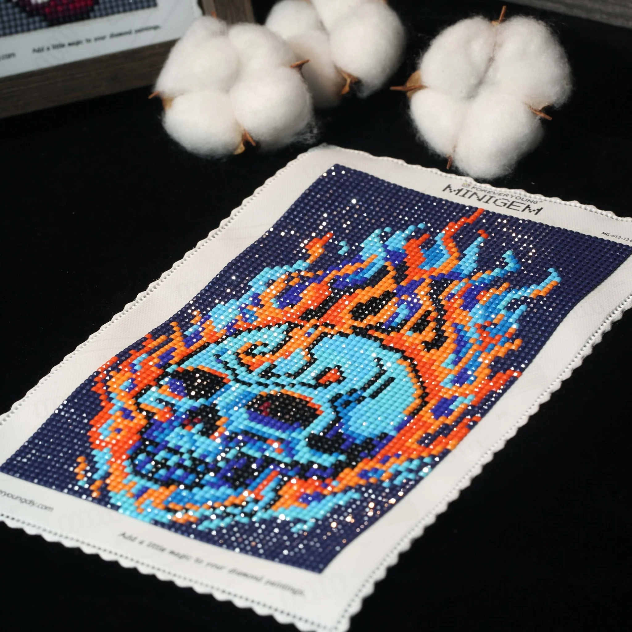 Minigem® :Flameborn Skull - Image 2