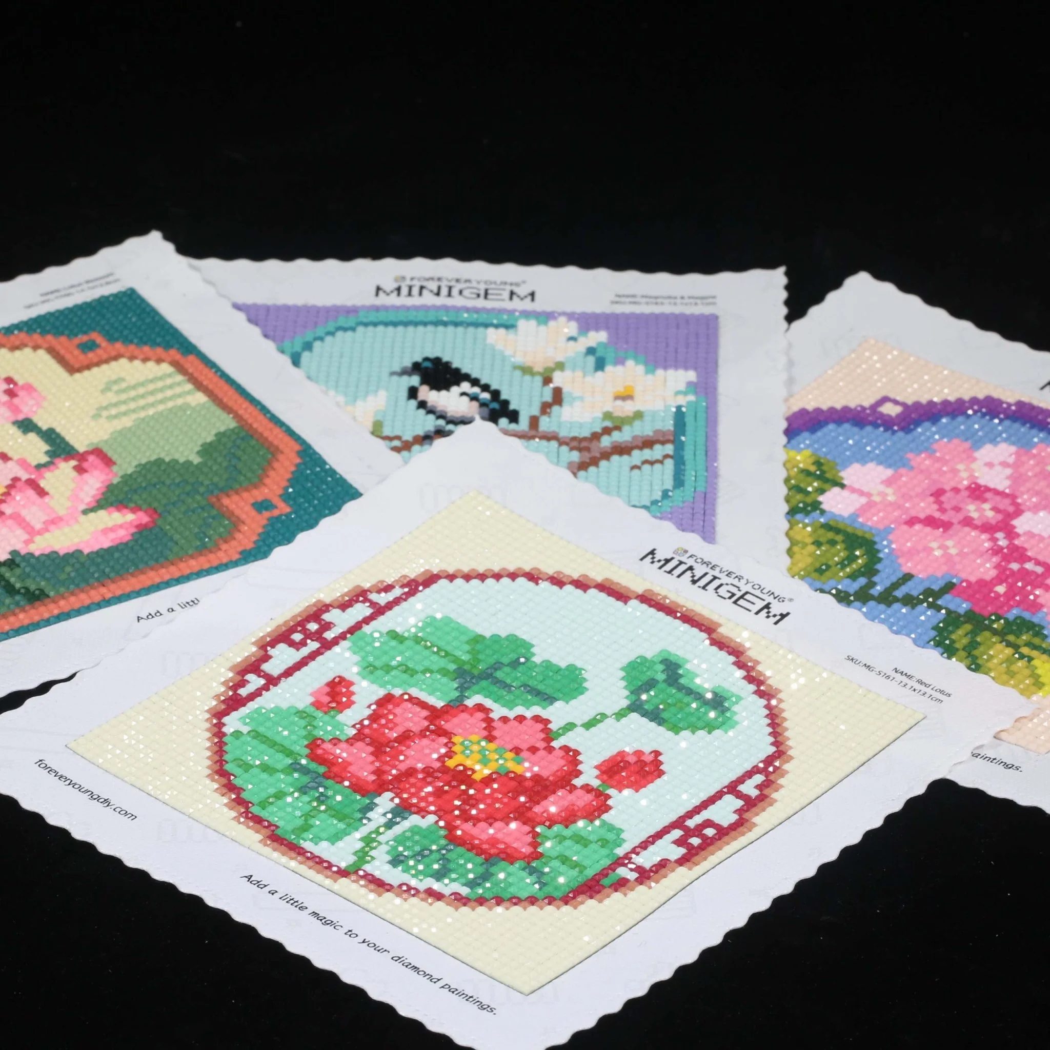 Minigem® :Red Lotus - Image 4