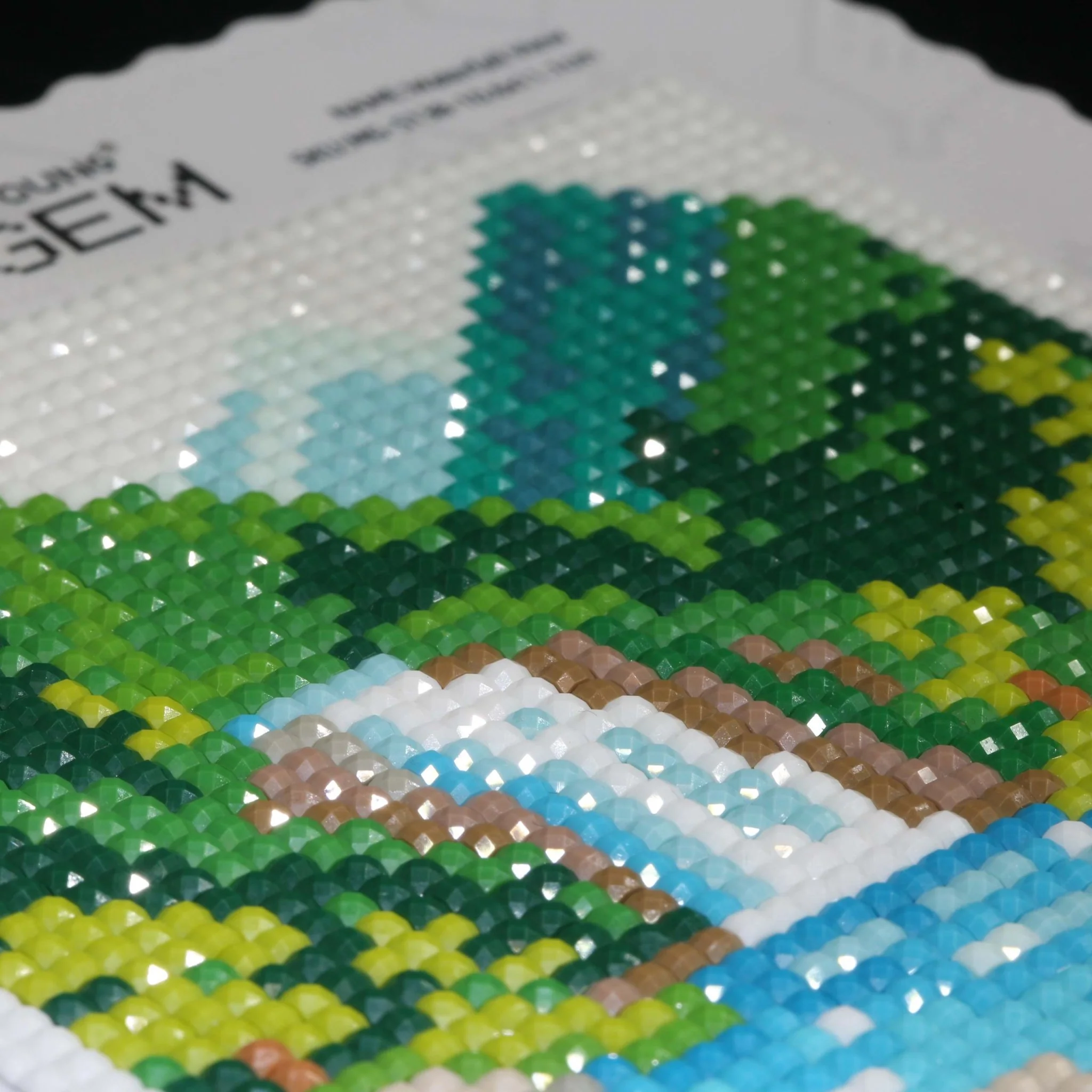Minigem® :Waterfall View - Image 3