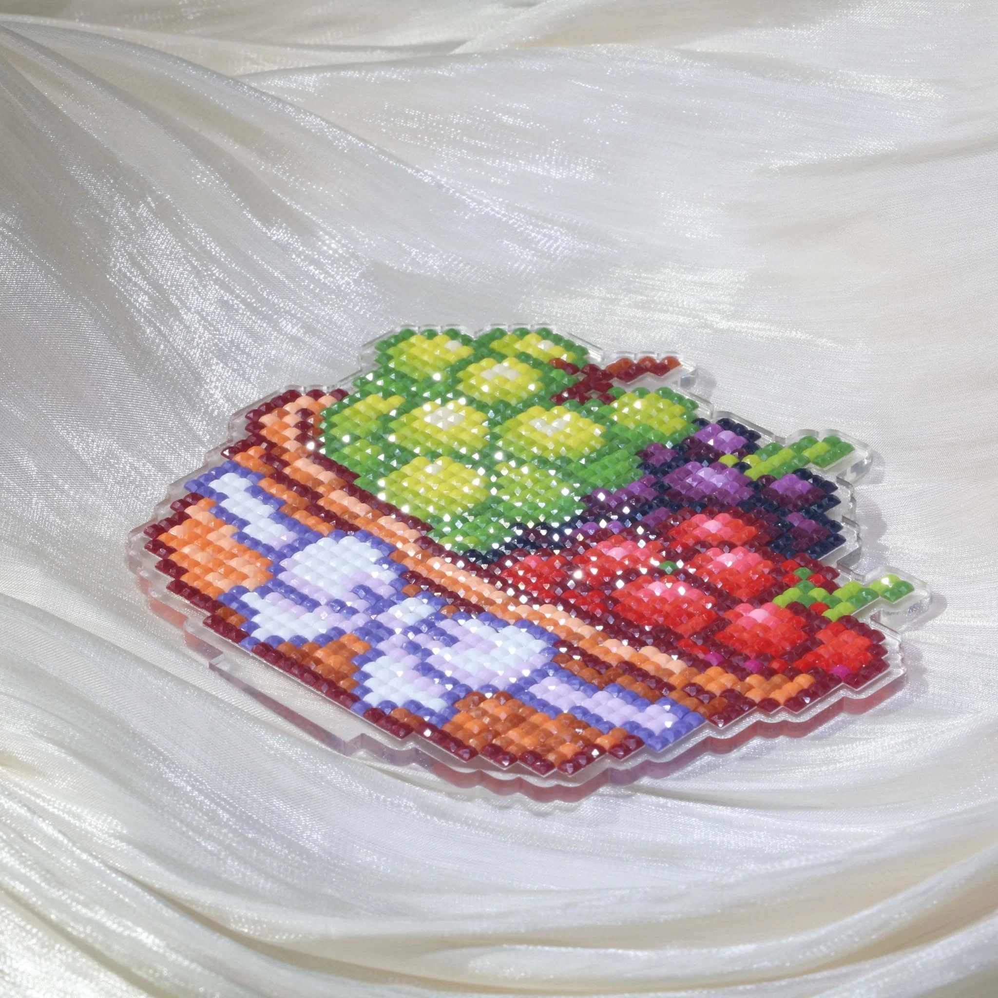 Tricolor Grapes Acrylic Diamond Art Display Stand - Image 7